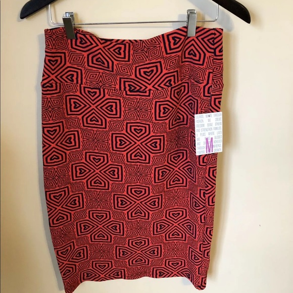 LuLaRoe Dresses & Skirts - NWT Lularoe Cassie pencil skirt size medium